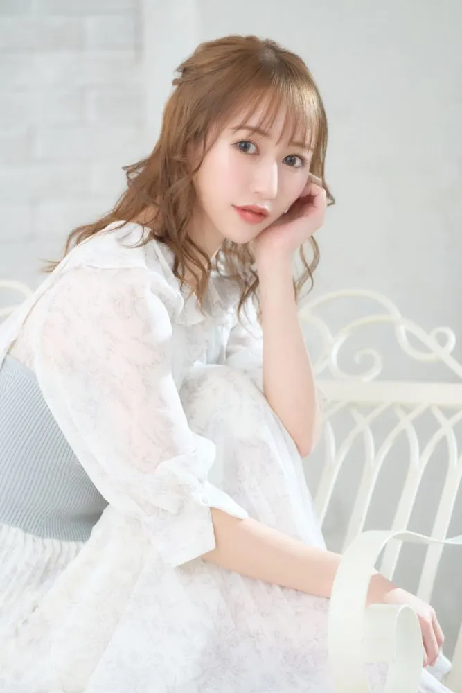 Kobayashi Kana (35) Member