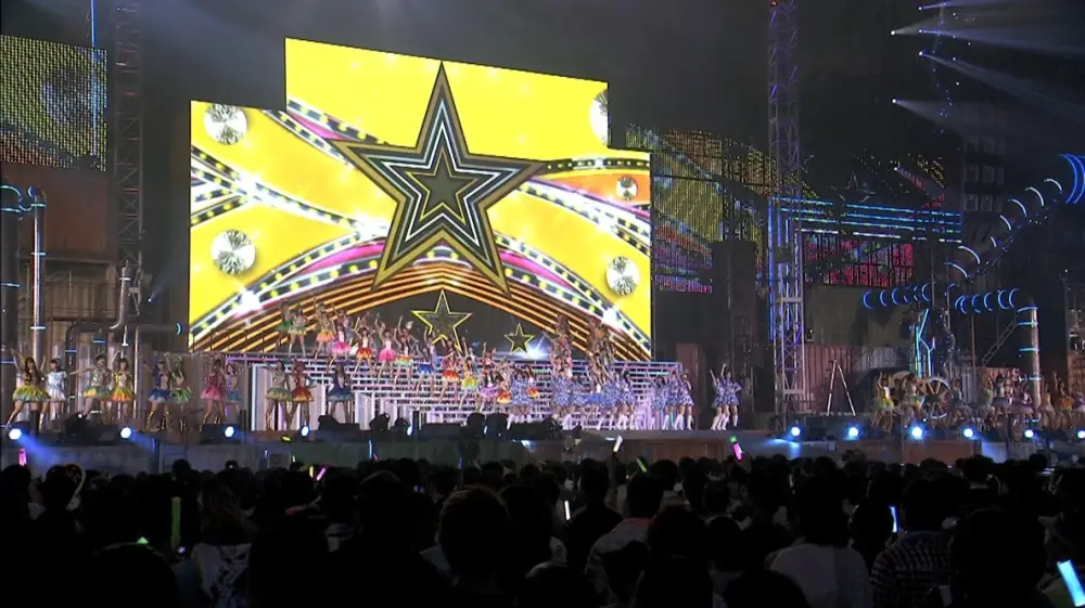 AKB48 2013 Manatsu no Dome Tour ~Madamada, Yaranakya Ikenai koto ga Aru~